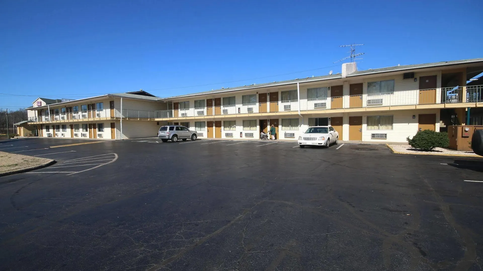 Royal Inn And Suites Charlotte Airport 2*,